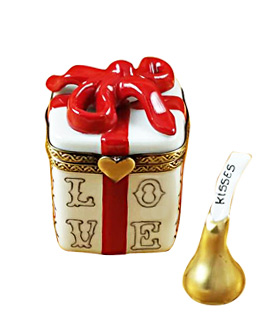 Limoges gift box with candy kiss