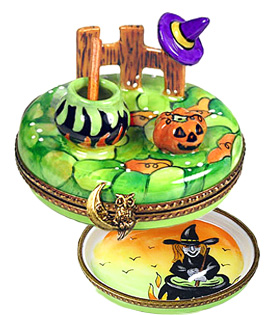 witch scene with cat and cauldron Limoges box