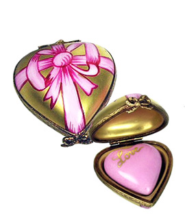 Small Limoges box gold heart with heart inside