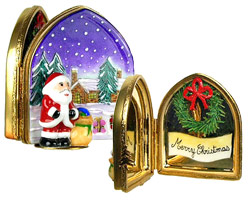 Santa outside Christmas window Limoges box with porcelain wreath inside gold interior