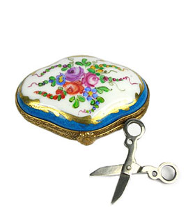 Mini scissors in floral case Limoges box